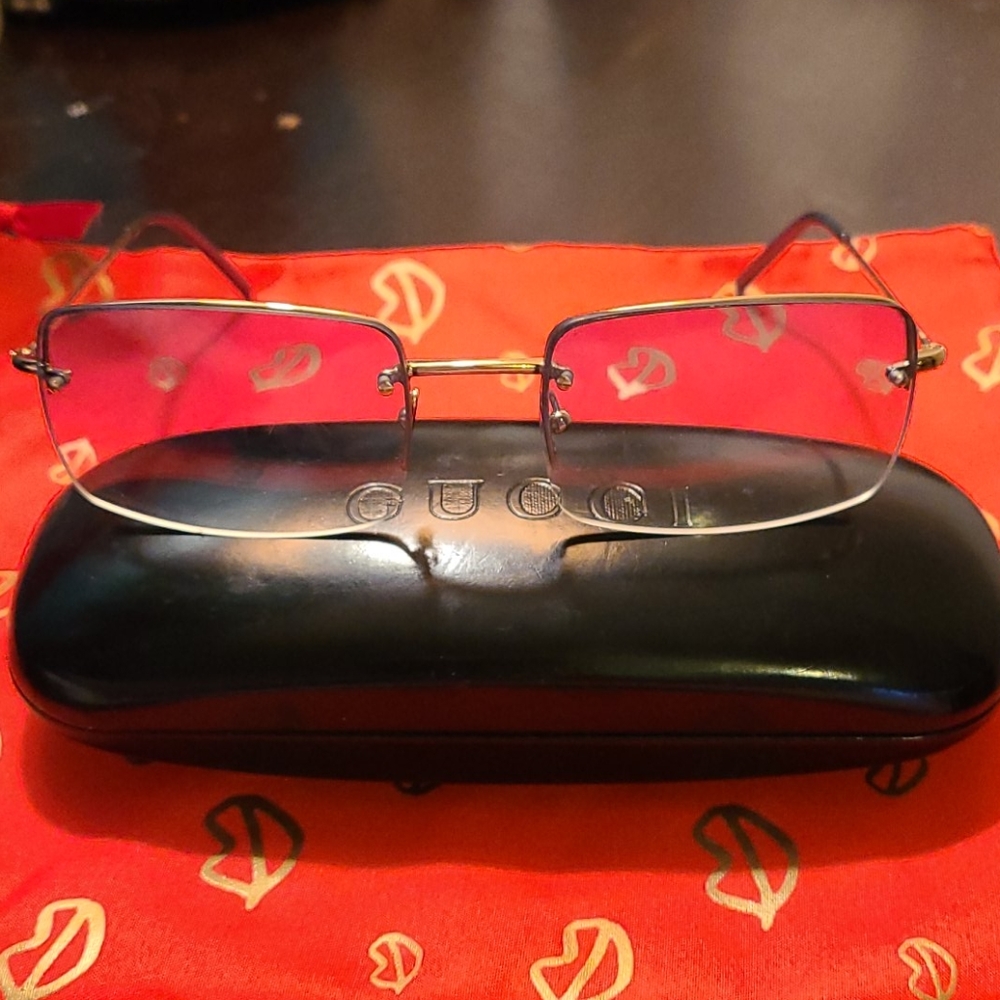 GUCCI SHADES ππΆ - Picture 3 of 7